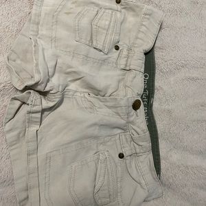 One tuff babe (shorts)